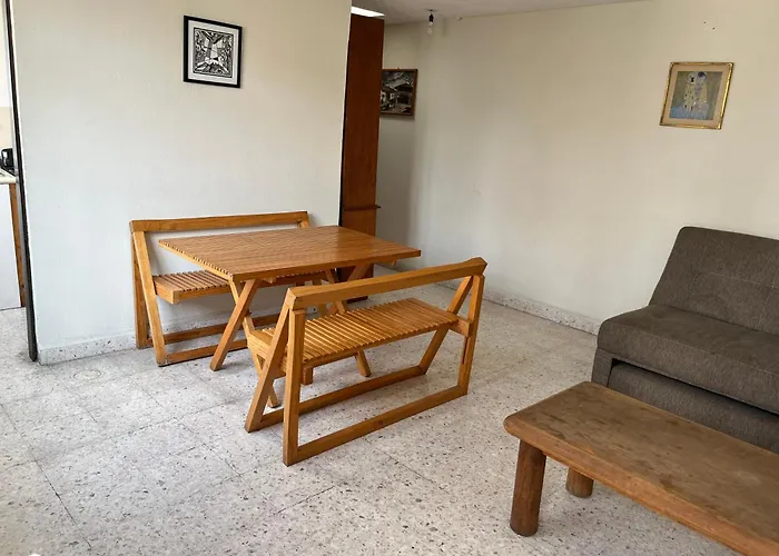 Depto De Descanso Economico Vuelos Aicm, Conciertos Gnp, F1 Apartment